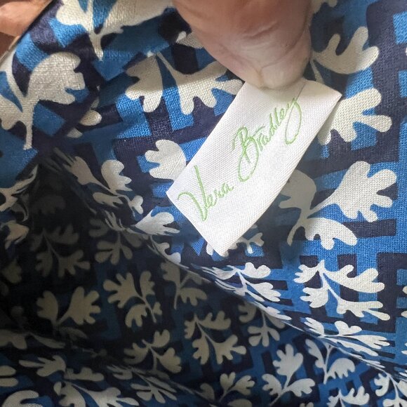 Vera Bradley Eloise Purse Blue Lagoon with Kiss Lock Closure and Shoulder Strap - Picture 7 of 16